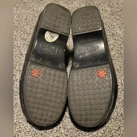 Dansko Womens Slip On Clogs Shoes Sz 7-7.5 US / 38 EUR Black Leather - Picture 5 of 6